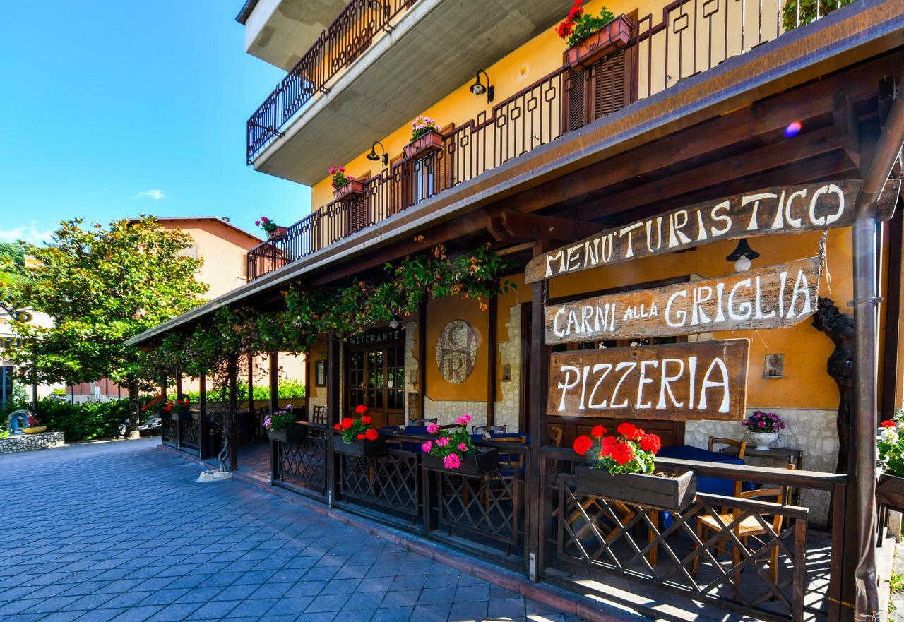 Hotel Cascia Ristorante Esterno foto